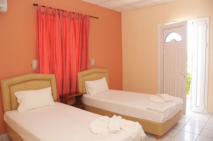 Imagen de la habitación del Hotel Eugenia hotel. Foto 14