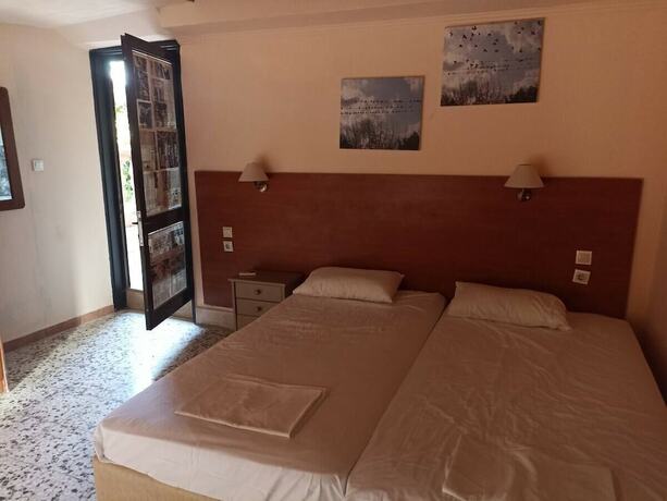 Imagen de la habitación del Hotel Eugenia hotel. Foto 19