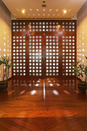 Imagen de los interiores del Hotel Eugenio Lopez Center. Foto 12