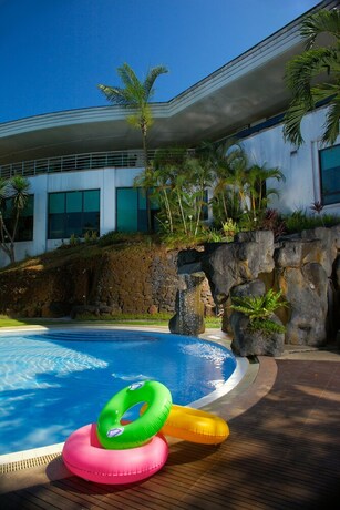 Imagen de la piscina del Hotel Eugenio Lopez Center. Foto 18