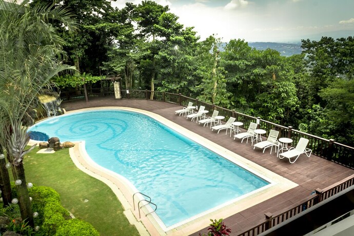 Imagen de la piscina del Hotel Eugenio Lopez Center. Foto 19