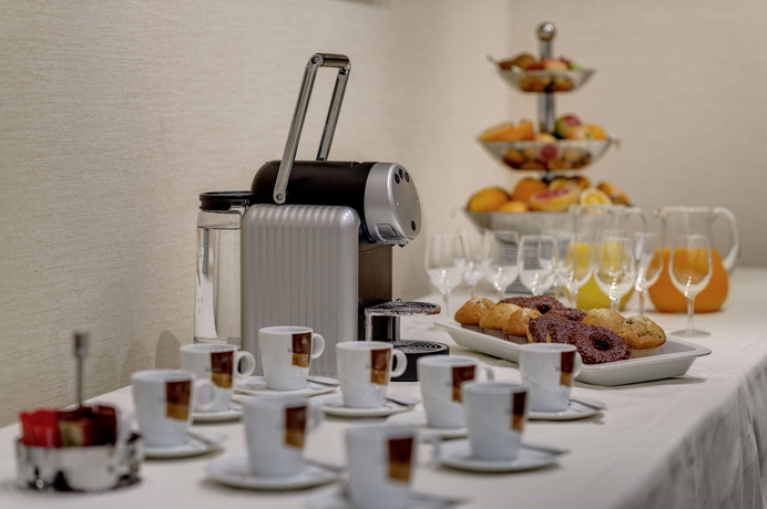 Imagen de los interiores del Hotel Euler. Foto 6