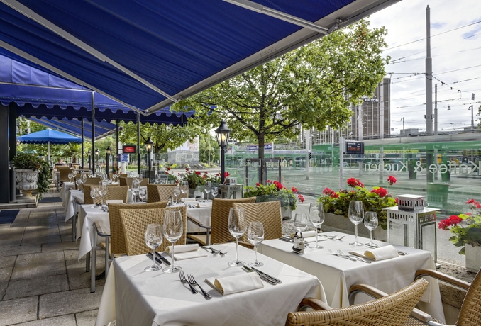 Imagen del bar/restaurante del Hotel Euler. Foto 3