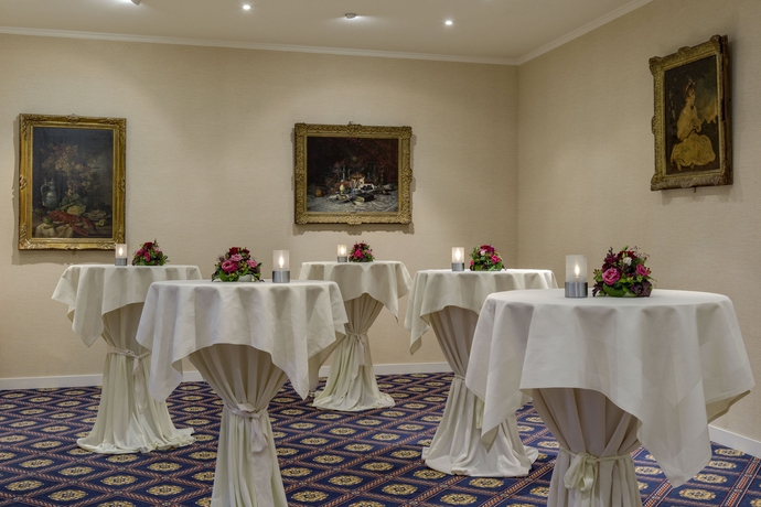 Imagen de los interiores del Hotel Euler. Foto 11