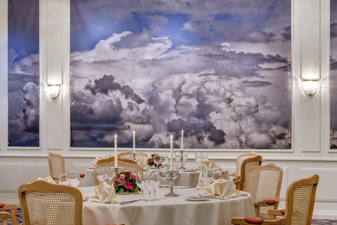 Imagen de los interiores del Hotel Euler. Foto 13