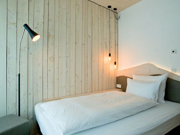 Imagen de la habitación del Hotel Euler Neusch&ouml;nau Naturhotel. Foto 15