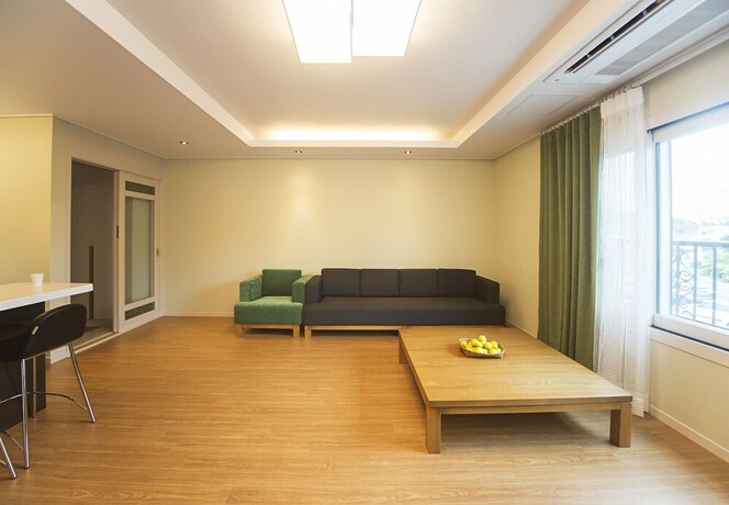 Imagen de la habitación del Hotel Eunbille. Foto 31