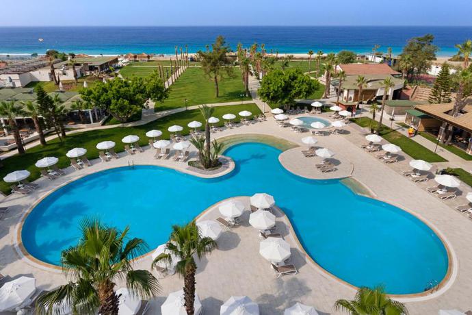 Imagen general del Hotel Euphoria Barbaross Beach Resort. Foto 10