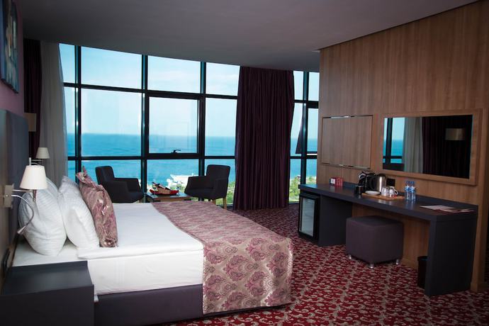Imagen de la habitación del Hotel Euphoria Batumi. Foto 17