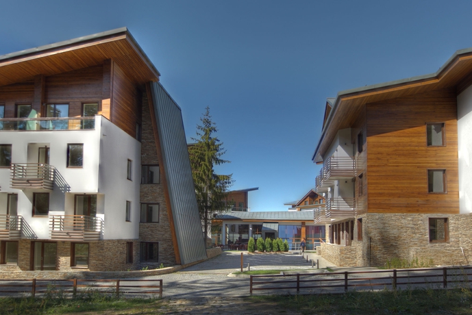 Imagen de los exteriores del Hotel Euphoria Club and Resort. Foto 11