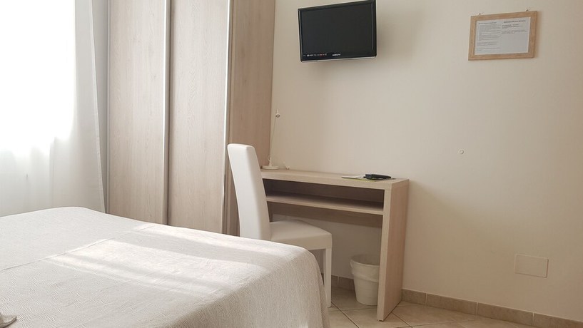 Imagen de la habitación del Hotel Eura. Foto 5