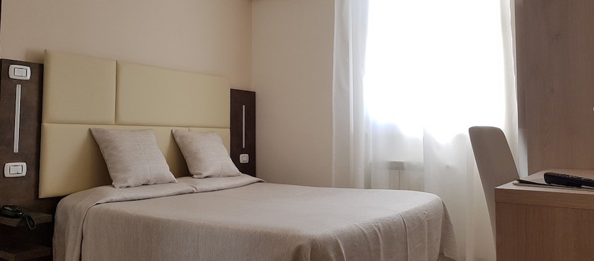 Imagen de la habitación del Hotel Eura. Foto 9