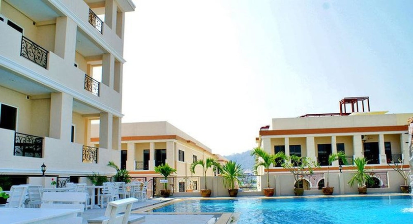 Imagen de la piscina del Hotel Eurasia Boutique. Foto 17