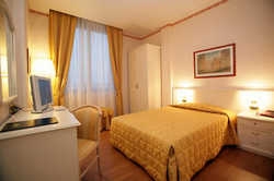Imagen de la habitación del Hotel Eurhotel Volpiano. Foto 8