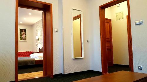 Imagen de la habitación del Hotel Euro Aparthotel. Foto 5