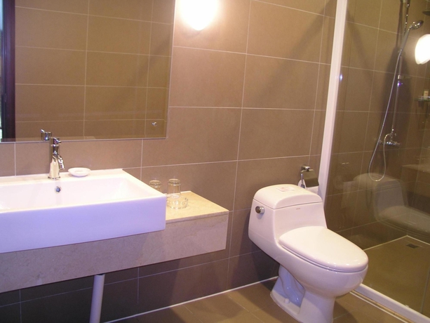 Imagen de la habitación del Hotel Euro Asia Hotel, Guangzhou. Foto 2