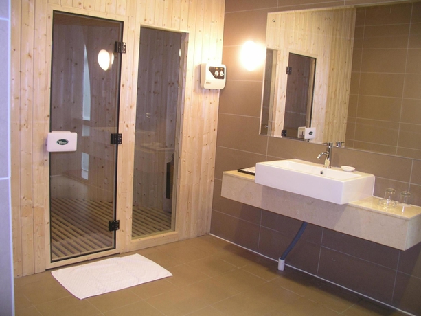 Imagen de la habitación del Hotel Euro Asia Hotel, Guangzhou. Foto 5