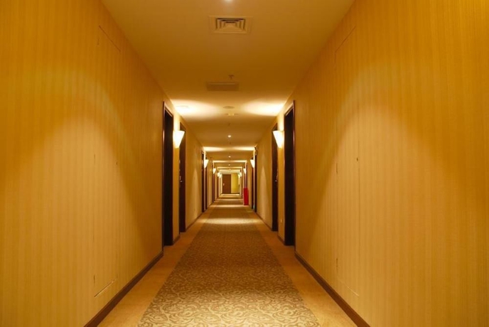 Imagen de los interiores del Hotel Euro Asia Hotel, Guangzhou. Foto 13