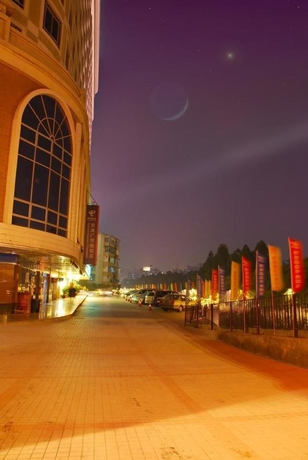 Imagen de los exteriores del Hotel Euro Asia Hotel, Guangzhou. Foto 9