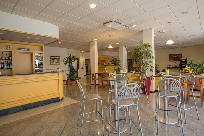 Imagen del bar/restaurante del Hotel Euro, Cascina. Foto 6