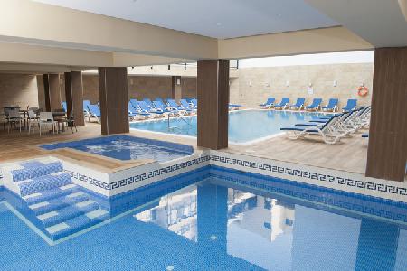 Imagen de la piscina del Hotel Euro Club. Foto 8