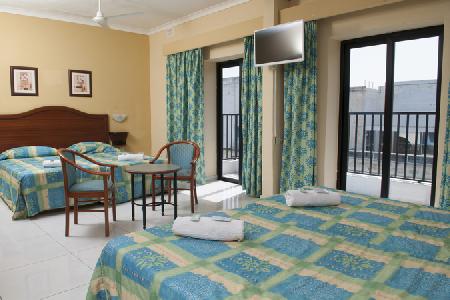 Imagen de la habitación del Hotel Euro Club. Foto 5