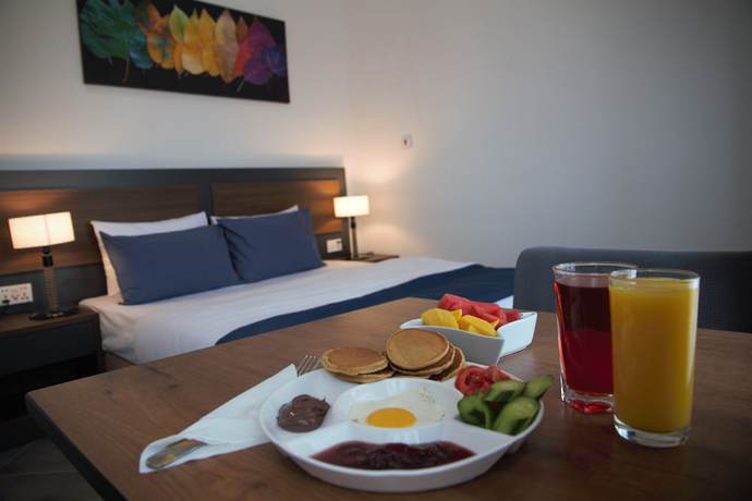 Imagen de la habitación del Hotel Euro Homes. Foto 17