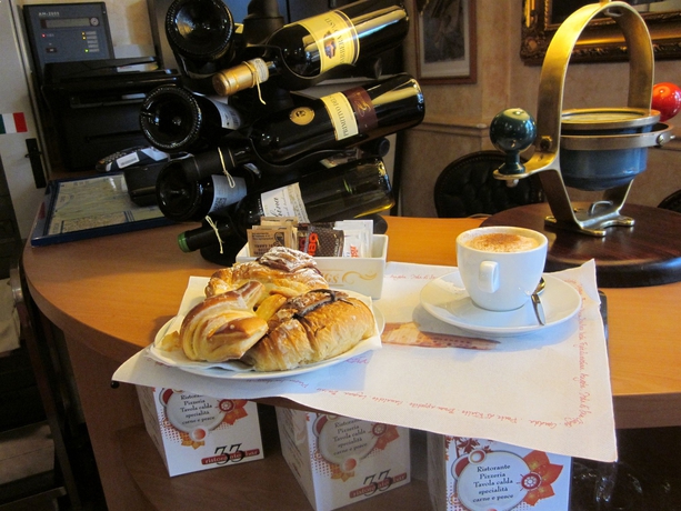 Imagen de los interiores del Hotel Euro House Inn Airport and Residence. Foto 14