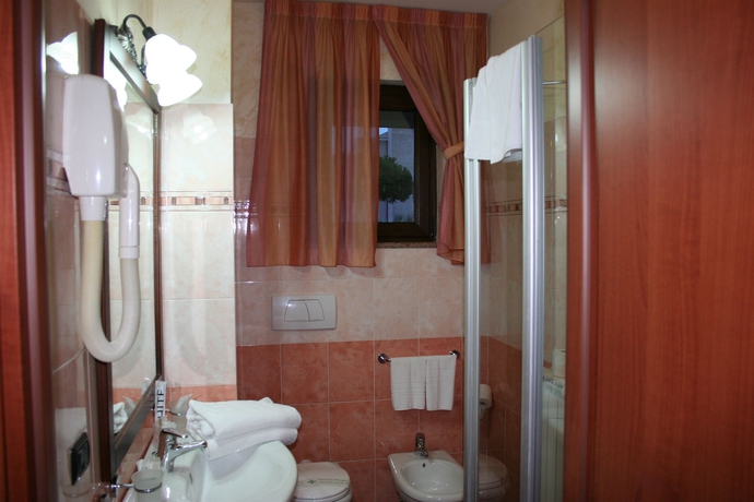 Imagen de la habitación del Hotel Euro House Inn Airport and Residence. Foto 10