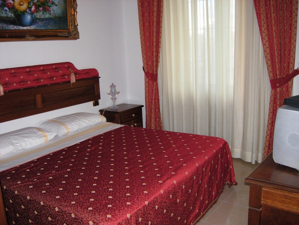 Imagen de la habitación del Hotel Euro Iglesias. Foto 4