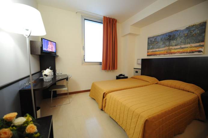 Imagen de la habitación del Hotel Euro, Imola. Foto 3