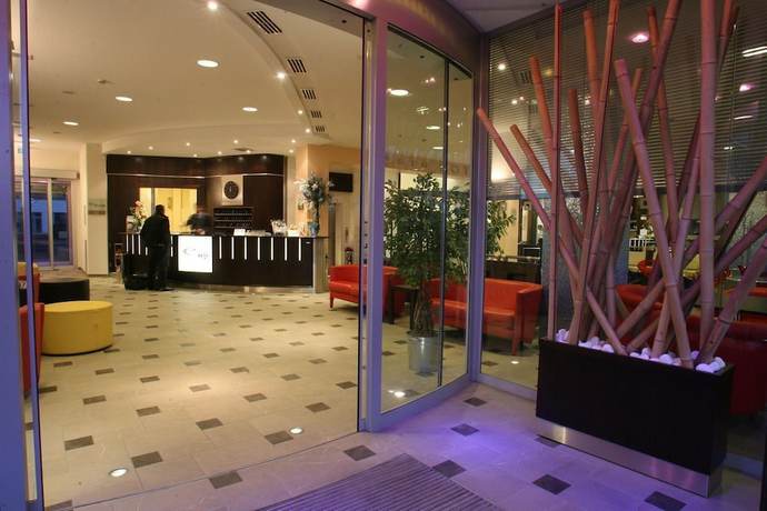 Imagen de los interiores del Hotel Euro, Imola. Foto 20