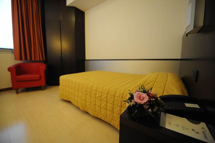 Imagen de la habitación del Hotel Euro, Imola. Foto 14