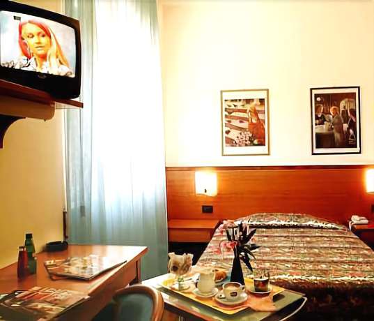 Imagen de la habitación del Hotel Euro, Nuoro. Foto 7