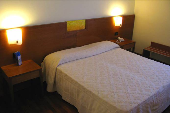 Imagen de la habitación del Hotel Euro, Nuoro. Foto 9