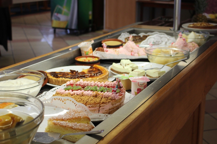 Imagen del bar/restaurante del Hotel Euro Orly Rungis. Foto 6