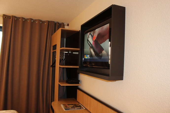 Imagen de la habitación del Hotel Euro Orly Rungis. Foto 13