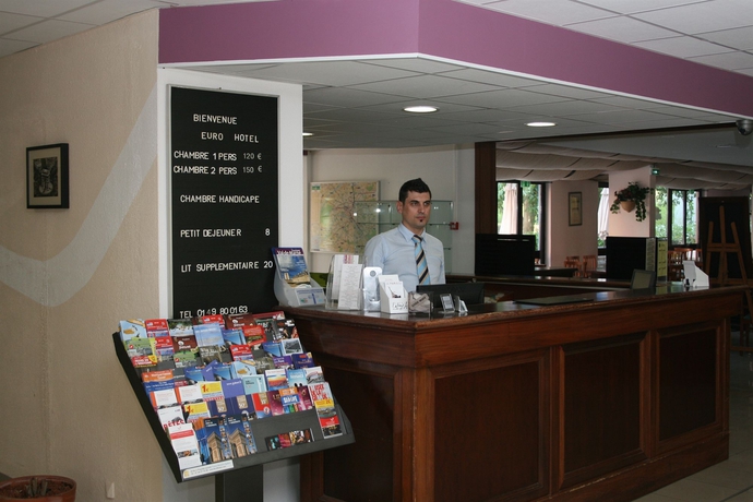 Imagen de los interiores del Hotel Euro Paris Créteil. Foto 15