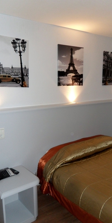 Imagen de la habitación del Hotel Euro Paris Créteil. Foto 10