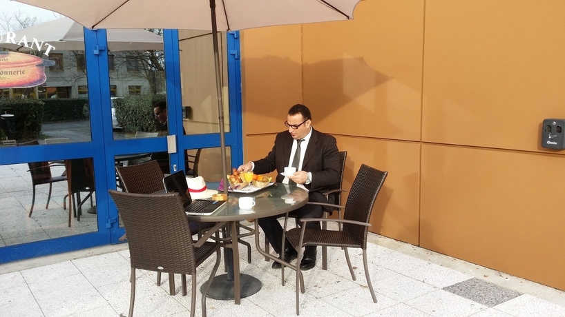 Imagen de los exteriores del Hotel Euro Paris Créteil. Foto 12