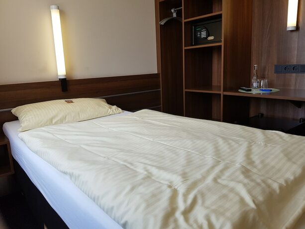 Imagen general del Hotel Euro Rastpark Zum Eichenzeller. Foto 8