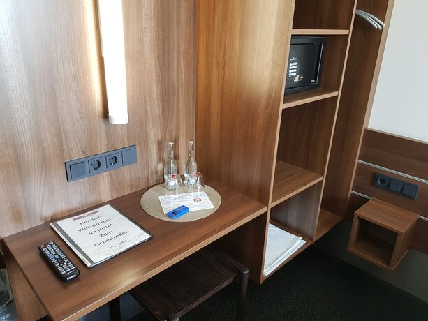 Imagen general del Hotel Euro Rastpark Zum Eichenzeller. Foto 12