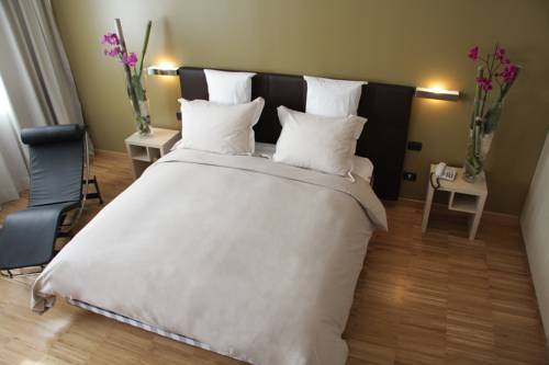 Imagen de la habitación del Hotel Euro Residence. Foto 2