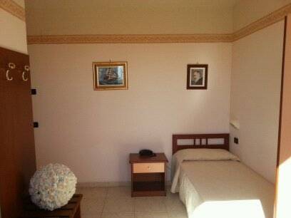 Imagen de la habitación del Hotel Euro, San Giovanni Rotondo. Foto 10