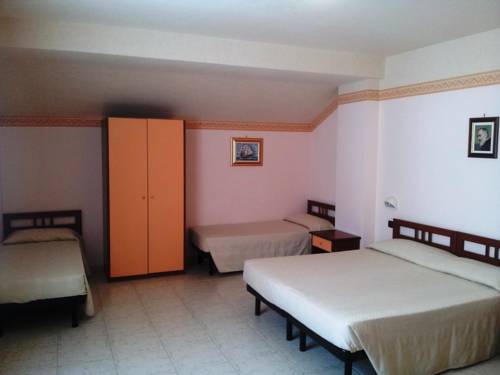 Imagen de la habitación del Hotel Euro, San Giovanni Rotondo. Foto 11