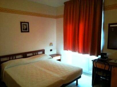 Imagen de la habitación del Hotel Euro, San Giovanni Rotondo. Foto 14