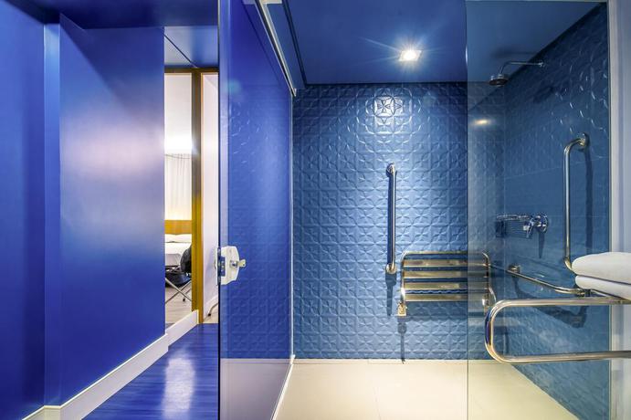 Imagen de la habitación del Hotel Euro Suíte Curitiba Batel. Foto 8