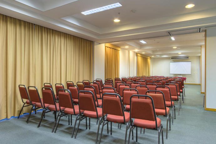 Imagen de los interiores del Hotel Euro Suíte Curitiba Batel. Foto 15