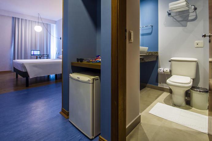 Imagen de la habitación del Hotel Euro Suíte Curitiba Batel. Foto 13