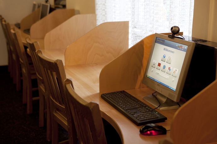 Imagen de los interiores del Hotel Euro Youth and Krone. Foto 19